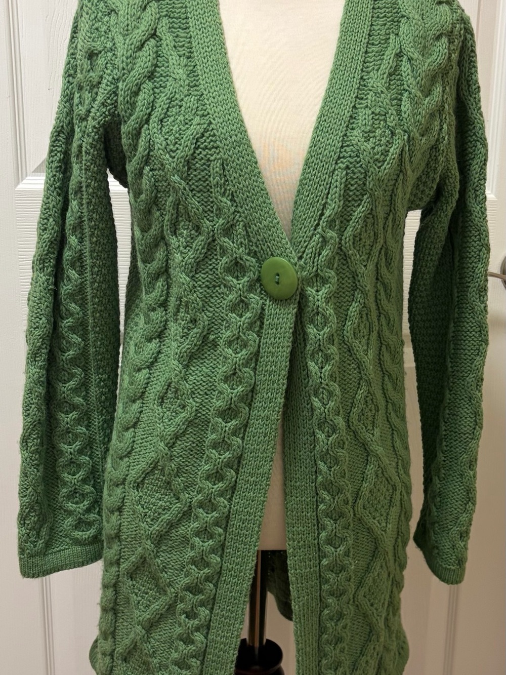 Aran Crafts Olive Green Cable-Knit V-Neck Single-Button Cardigan